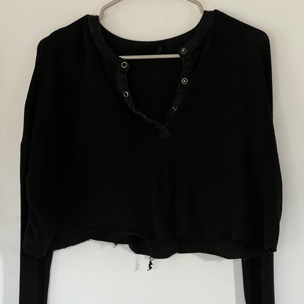 Super comfy UO black long sleeve t-shirt